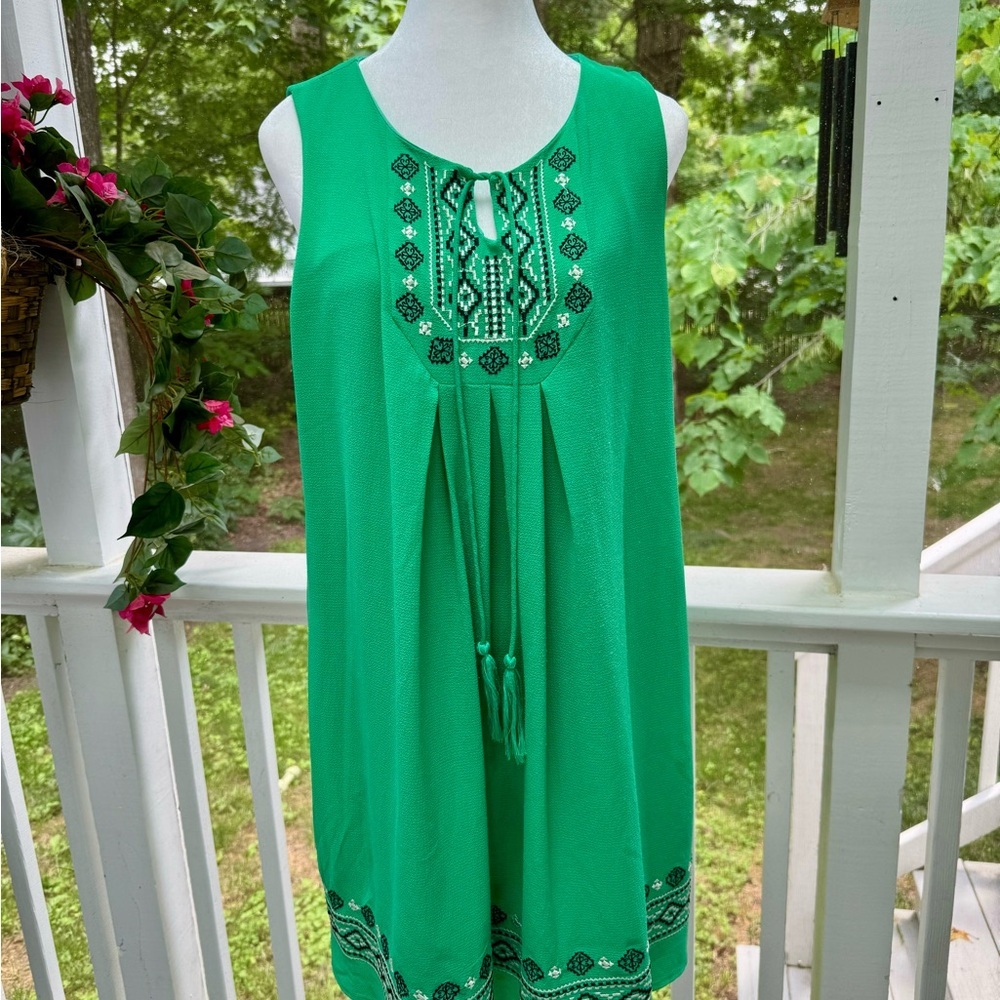 Embroidered sleeveless green dress w/ navy and white embroidery, tassels-Large